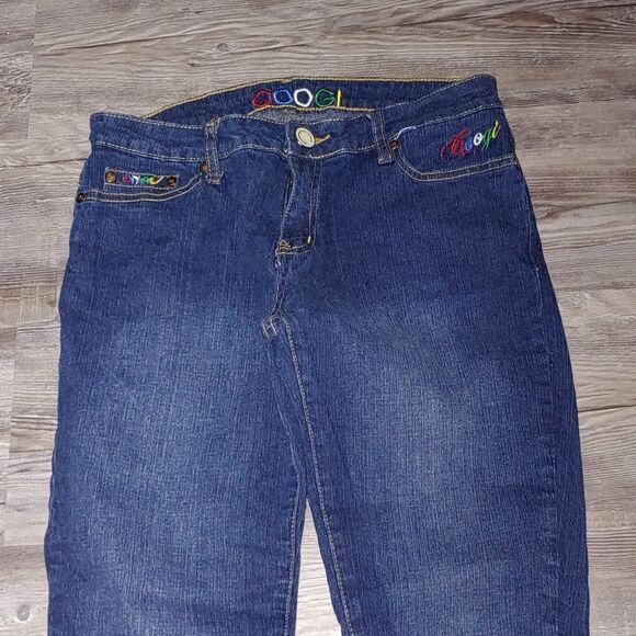 COOGI  embroideree jean capris Sz 9/10 NWOT - Picture 4 of 8